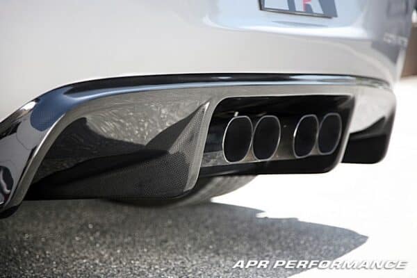 APR Performance - Carbon Fiber Rear Diffuser Corvette C6/C6 Z06 2005+  with reverse LED - Image 3
